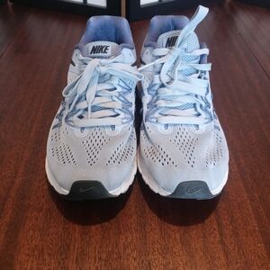 Nike Zoom Winflo 3 Light Blue Womens Size 8.5 Gently Worn Great Condition
